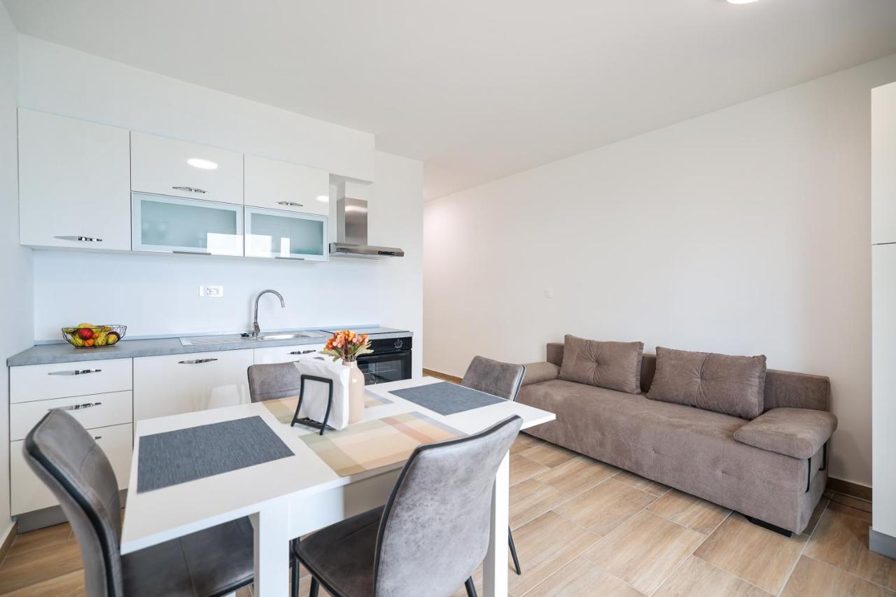 Beachfront Apartments Tic With Seaview Miletici Luaran gambar