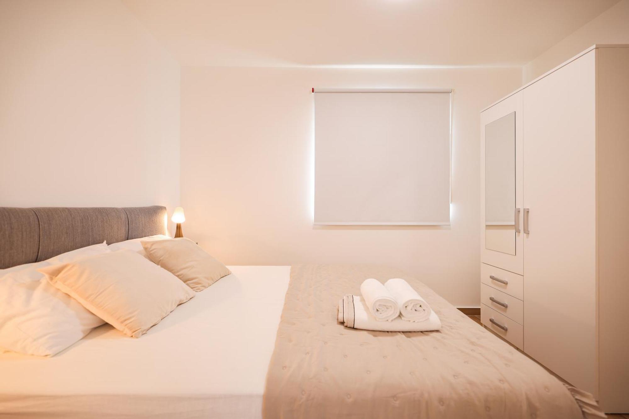 Beachfront Apartments Tic With Seaview Miletici Luaran gambar