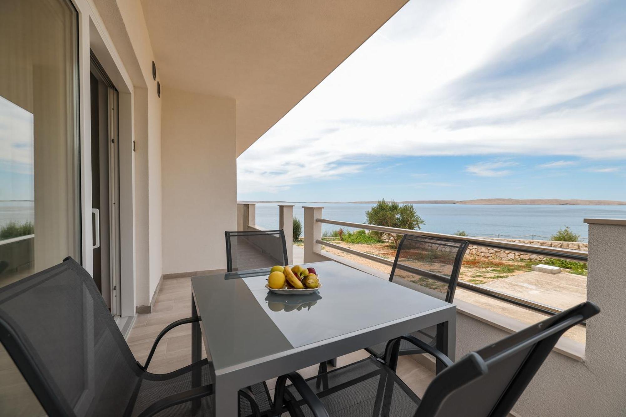 Beachfront Apartments Tic With Seaview Miletici Luaran gambar