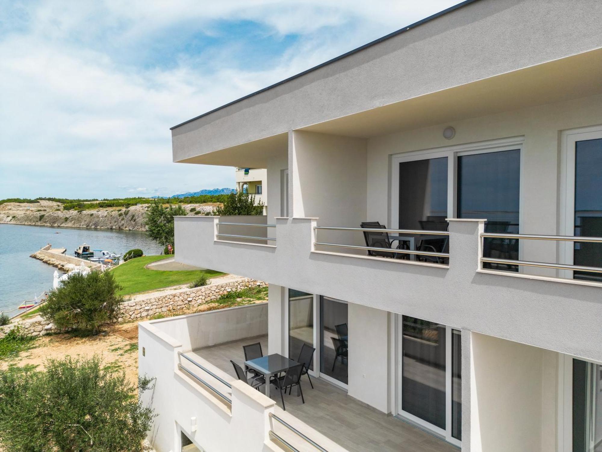 Beachfront Apartments Tic With Seaview Miletici Luaran gambar